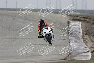 media/Nov-29-2025-TrackDaz (Sat) [[10ae2d9bce]]/B Group/Session 3 (Outside Grapevine)/